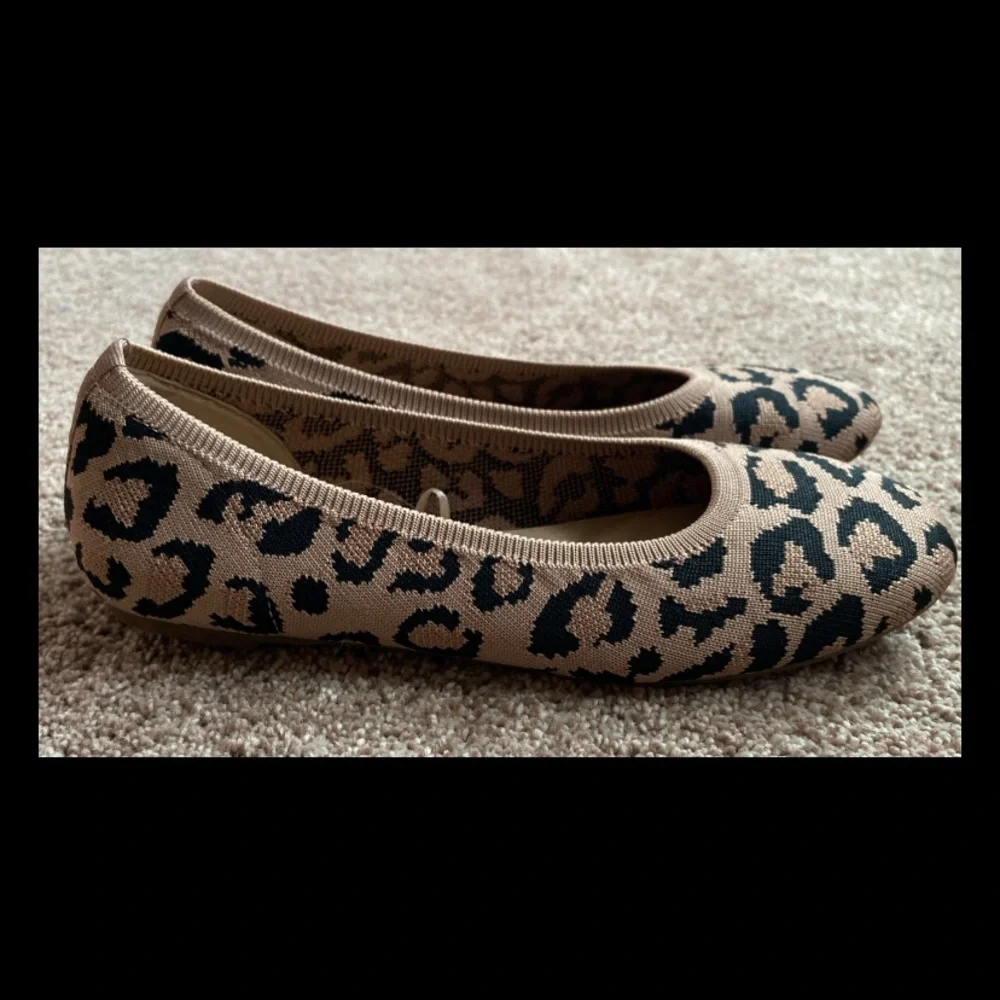 NEW Woman’s Knit Ballet Cushioned Flats Leopard Print. Size 6, 7 & 11 - Picture 2 of 5